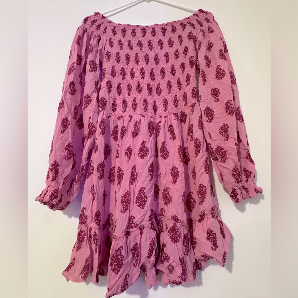 Cool Change Chic Resort Wear Stevie Off-The-Shoulder Pink Dress w/ Red Design - Picture 2 of 4